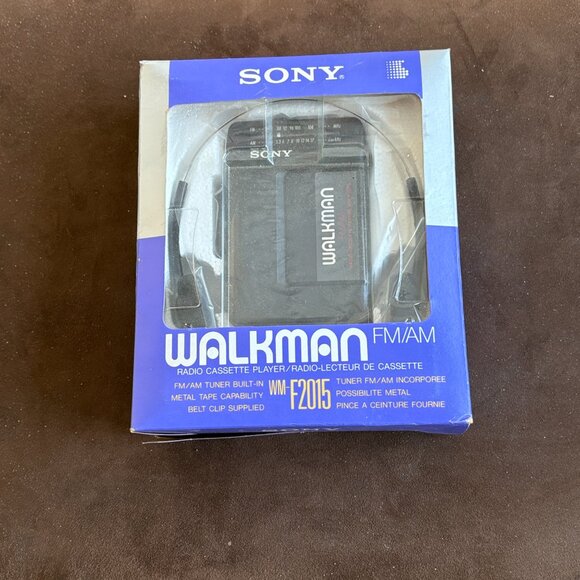 Sony Walkman WM-F2015 in Original Box - Picture 1 of 3
